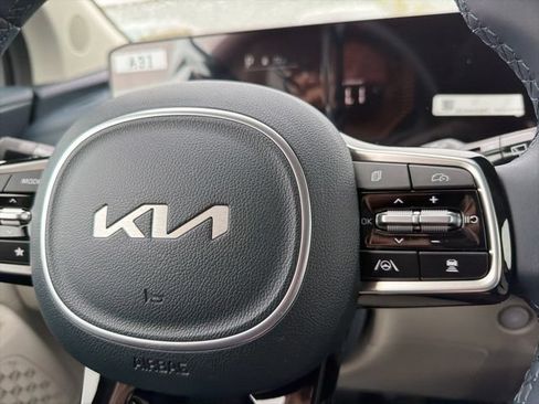 New 2026 Kia Carnival EX FWD image 21