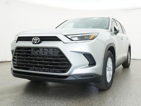 New 2026 Toyota Grand Highlander XLE image 32