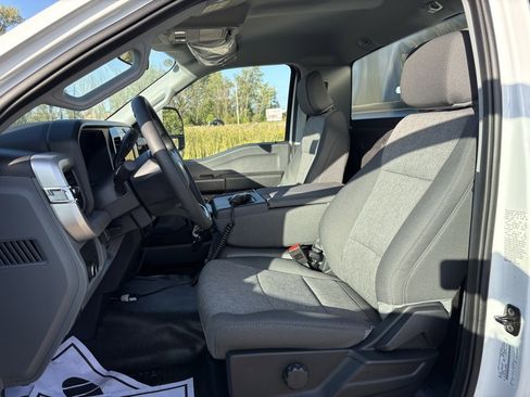 New 2025 Ford F550 4x4 Regular Cab Super Duty image 10