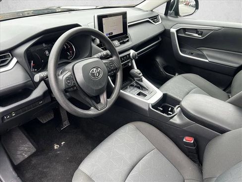 Used 2025 Toyota RAV4 XLE image 9