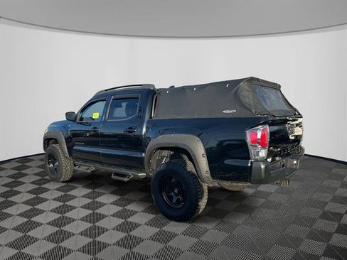 Used 2020 Toyota Tacoma TRD Off-Road image 7