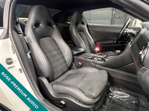 Used 2020 Nissan GT-R Premium image 4
