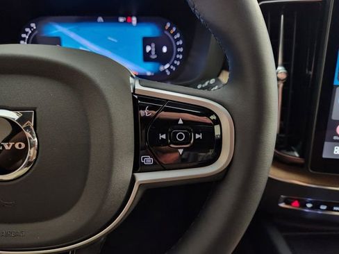 New 2026 Volvo XC60 B5 Plus w/ Protection Package Premier image 28