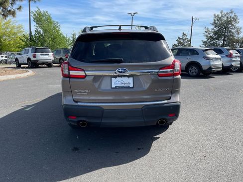 Used 2021 Subaru Ascent Premium w/ Convenience Package AWD/4WD image 4