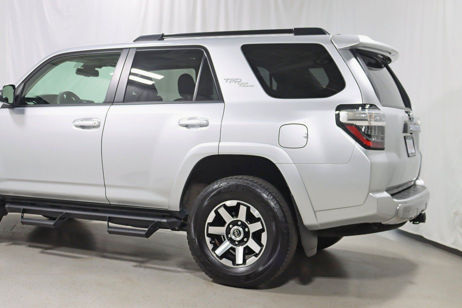 Used 2021 Toyota 4Runner TRD Off-Road Premium w/ Moonroof Package AWD/4WD image 10