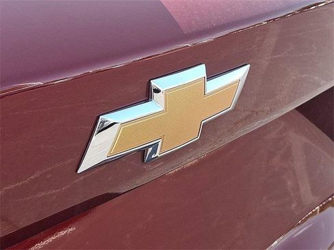 Used 2025 Chevrolet Trax LS image 28