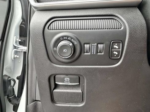 Used 2024 Jeep Wagoneer Series II w/ Flexible Seating Group RWD image 20