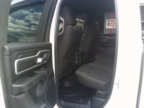 Used 2020 RAM 1500 Big Horn AWD/4WD image 23