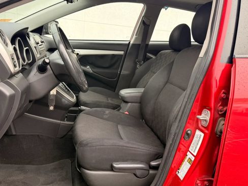 Used 2009 Pontiac Vibe AWD w/ Sun And Sound Package image 12
