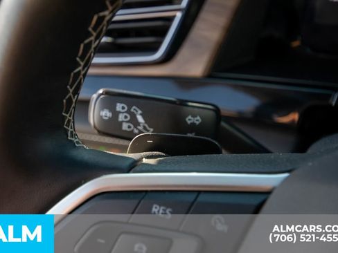 Used 2025 Volkswagen Atlas SE image 20