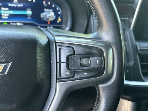 Used 2023 Chevrolet Suburban LT image 27