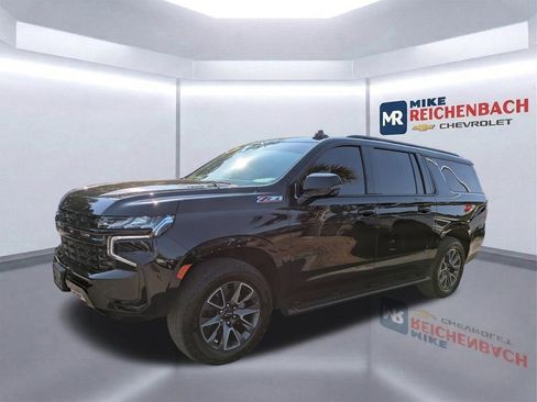 Used 2023 Chevrolet Suburban Z71 w/ Luxury Package AWD/4WD image 8