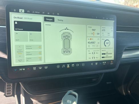 Used 2024 Rivian R1S Adventure image 14