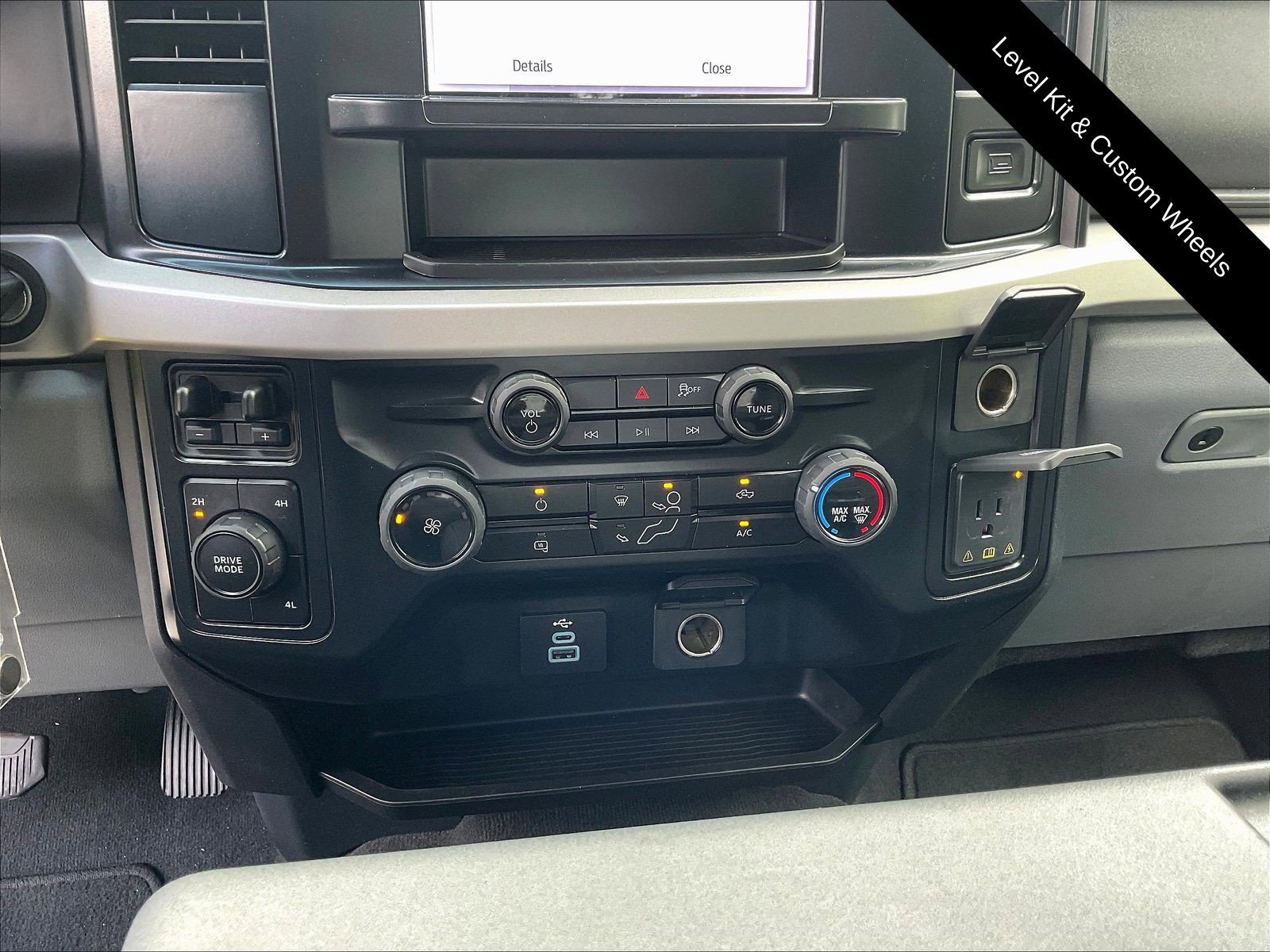 Used 2026 Ford F250 XLT AWD/4WD image 18