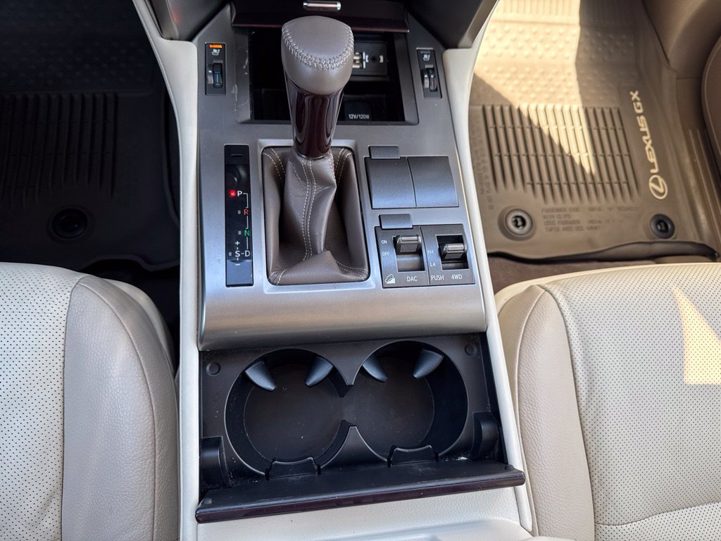 Used 2018 Lexus GX 460 Premium w/ Premium Package AWD/4WD image 19