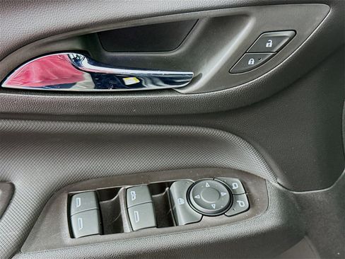 Used 2022 Chevrolet Equinox RS w/ RS Leather Package image 19