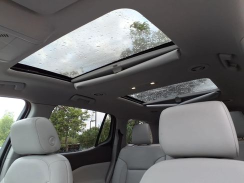 Used 2018 GMC Acadia SLT FWD image 15
