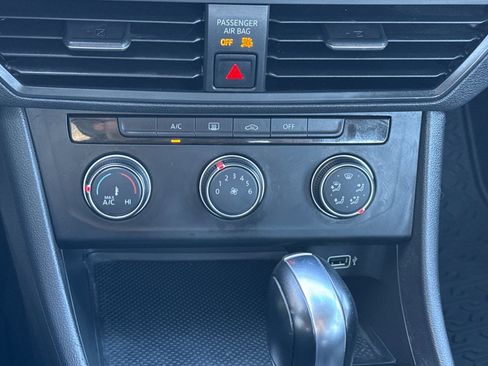 Used 2019 Volkswagen Jetta R-Line FWD image 20