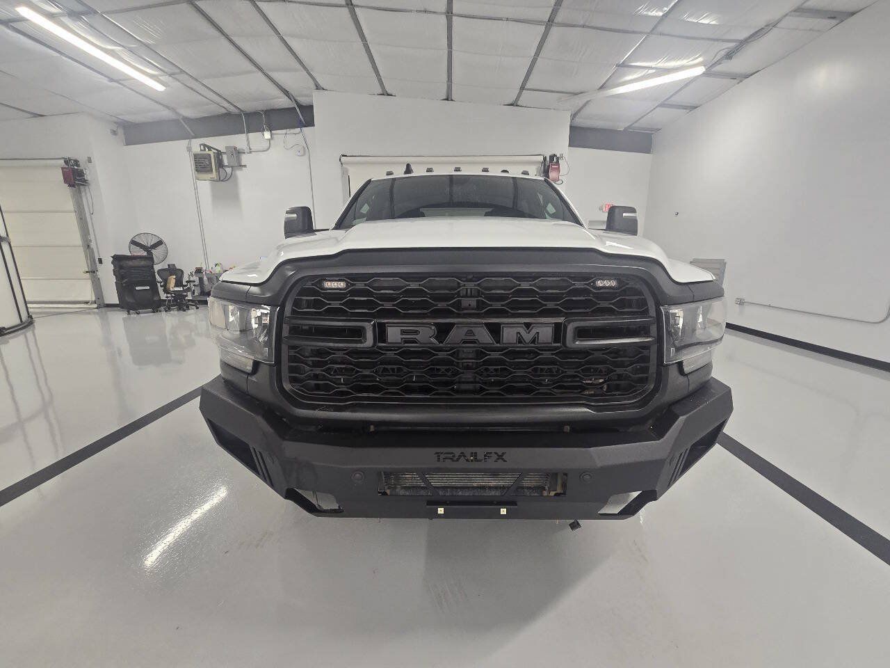 Used 2024 RAM 3500 Tradesman w/ Max Tow Package AWD/4WD image 4