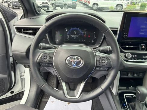 Used 2024 Toyota Corolla Cross AWD Hybrid w/ Convenience Package image 21