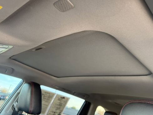 Used 2019 Toyota Highlander SE image 14