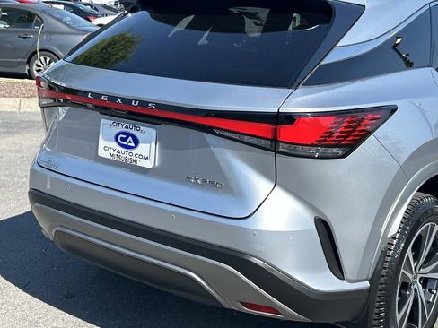Used 2024 Lexus RX 350 Premium w/ Cold Area Package FWD image 12