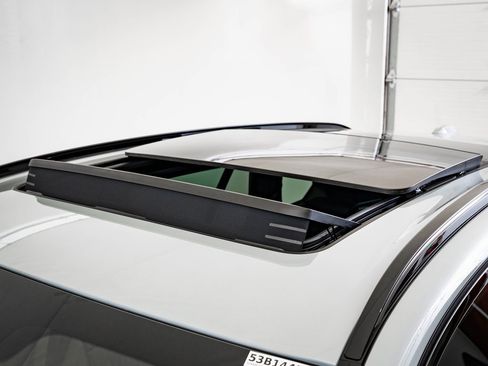 New 2026 BMW X5 xDrive50e w/ M Sport Package image 14