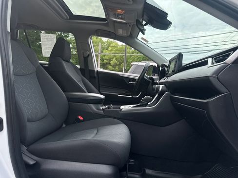 Used 2019 Toyota RAV4 XLE w/ Convenience Package AWD/4WD image 21