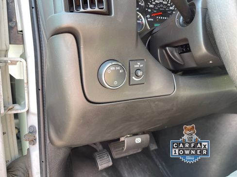 Used 2016 GMC Savana 2500 RWD image 17