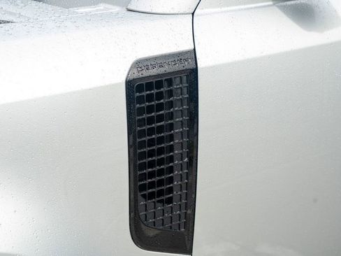 Used 2023 Land Rover Defender 130 SE AWD/4WD image 10