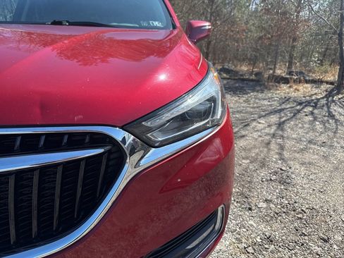 Used 2020 Buick Enclave Essence w/ Sound and Sites Package image 3