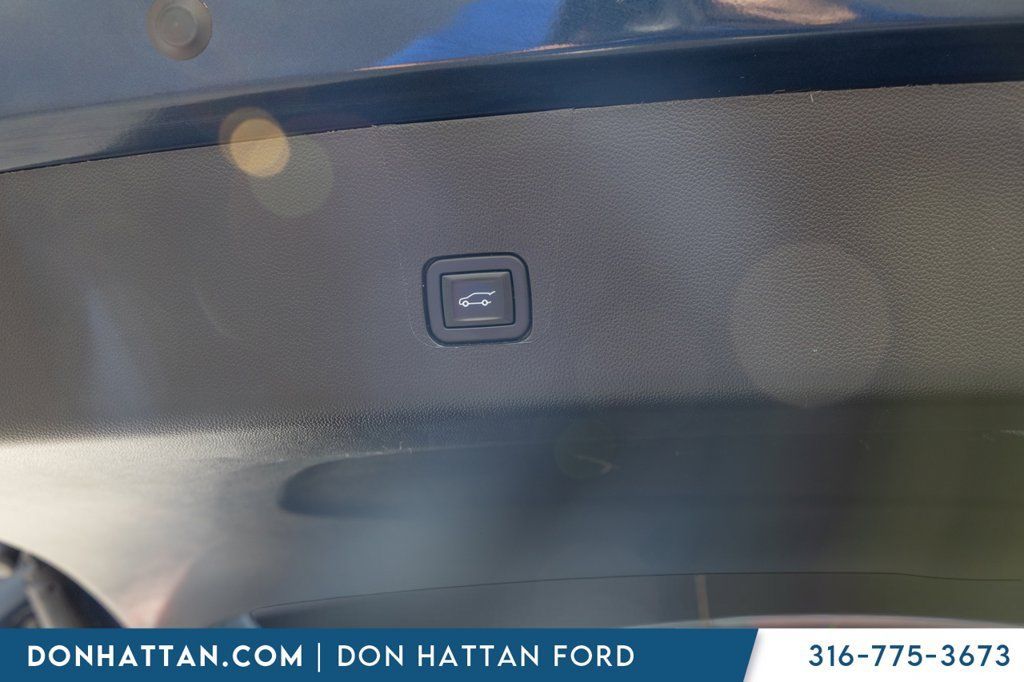 Used 2023 Chevrolet Traverse LT AWD/4WD image 27