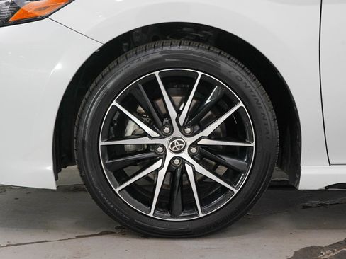 Used 2022 Toyota Camry SE FWD image 27