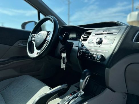 Used 2014 Honda Civic LX image 42