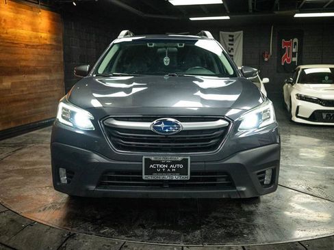 Used 2022 Subaru Outback Premium image 4