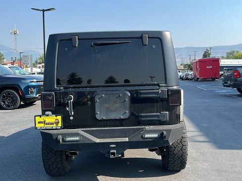 Used 2013 Jeep Wrangler Unlimited Rubicon w/ Dual Top Group AWD/4WD image 6