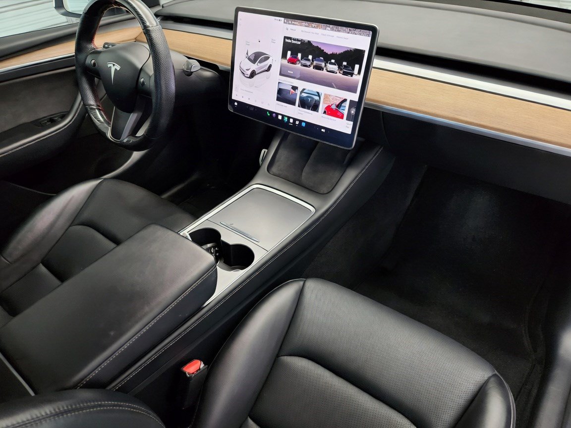 Used 2022 Tesla Model Y Performance AWD/4WD image 12
