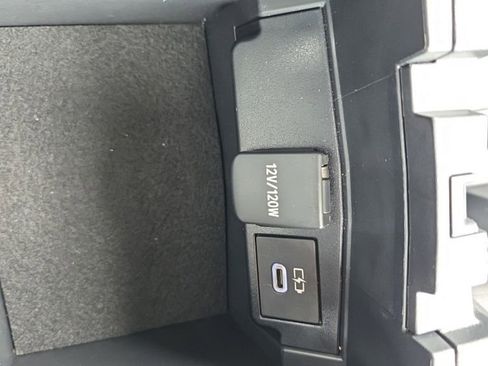 Used 2024 Toyota Corolla LE image 31