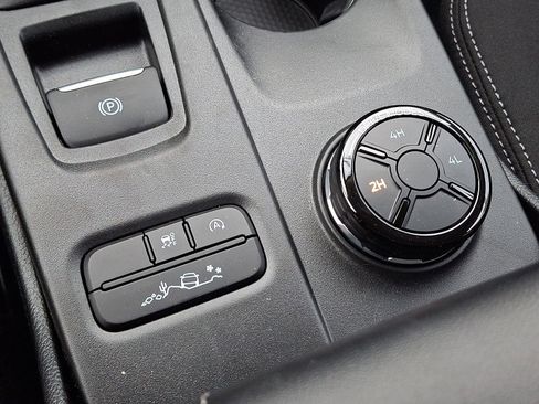 New 2025 Ford Ranger XLT w/ FX4 Off-Road Package image 16