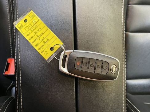 Used 2025 Nissan Rogue SL FWD image 51