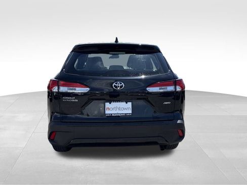 Used 2025 Toyota Corolla Cross L AWD/4WD image 7