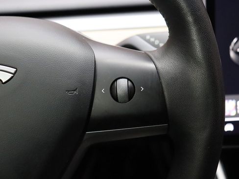 Used 2021 Tesla Model Y Long Range image 51