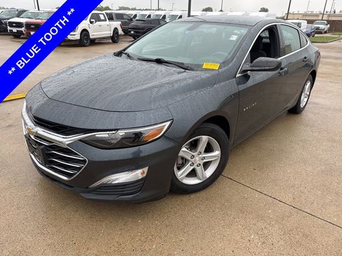 Used 2020 Chevrolet Malibu LS image 1