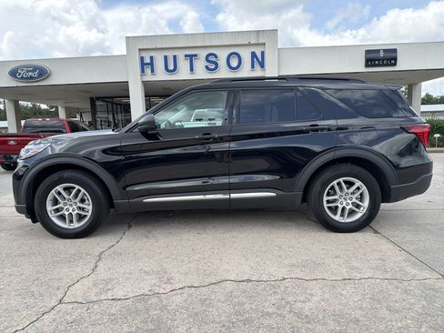 Used 2025 Ford Explorer Active w/ Active Comfort Package RWD image 1