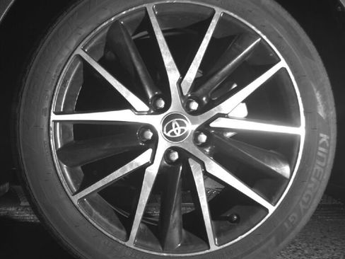 Used 2023 Toyota Camry SE image 13