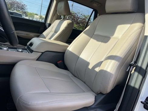 Used 2022 Ford Expedition XLT AWD/4WD image 34