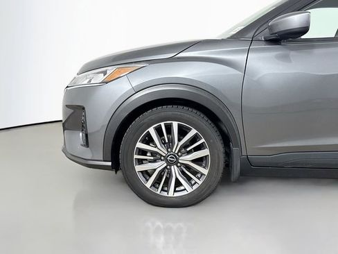 Used 2023 Nissan Kicks SV w/ Interior Electronics Package FWD image 27
