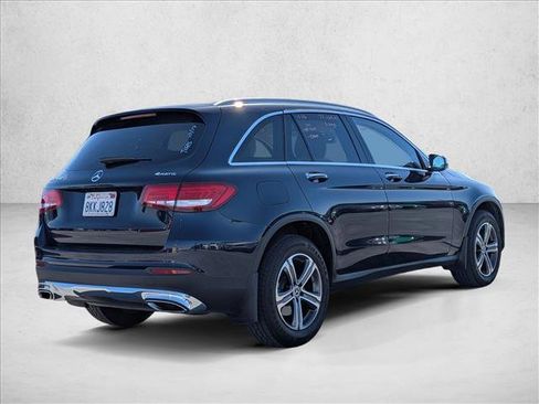 Used 2019 Mercedes-Benz GLC 300 4MATIC image 5