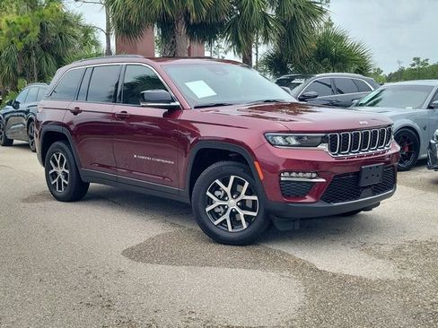 Used 2025 Jeep Grand Cherokee Limited AWD/4WD image 35