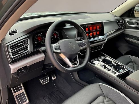 New 2026 Volkswagen Atlas Peak Edition AWD/4WD image 7